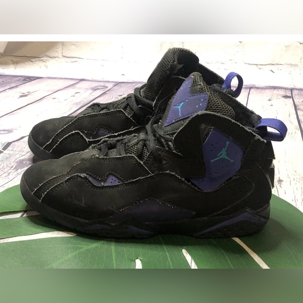 Jordan True Flight 'Black Blue Lagoon' kids  sneakers Sz 3Y